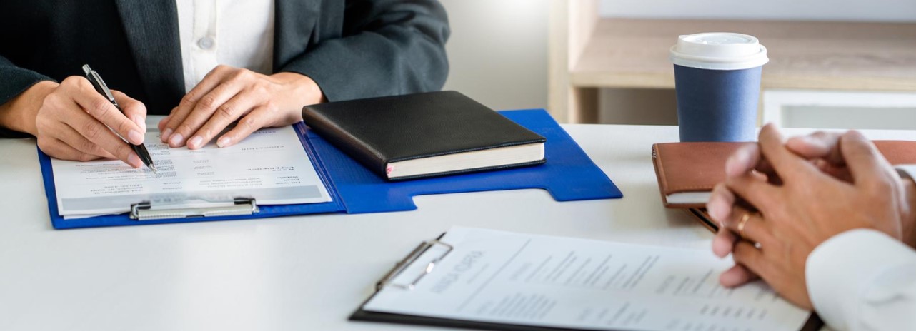 Как работодателю правильно оформить прием на работу иностранного гражданина